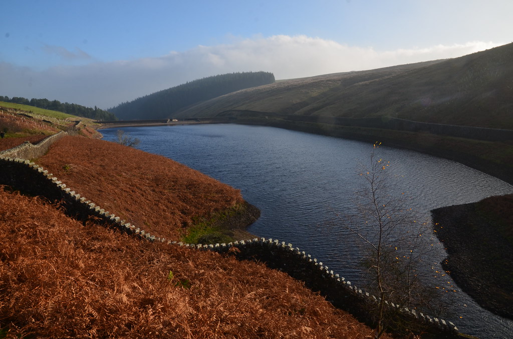 DSC_9184 Ogden Reservoir, Pendle Hill. Phil Donlan Flickr