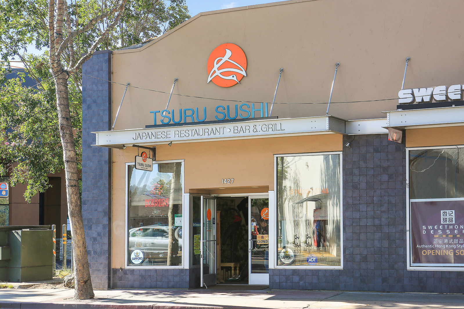 1300 Parker Street, San Leandro Presented by Heather Webster & Julie