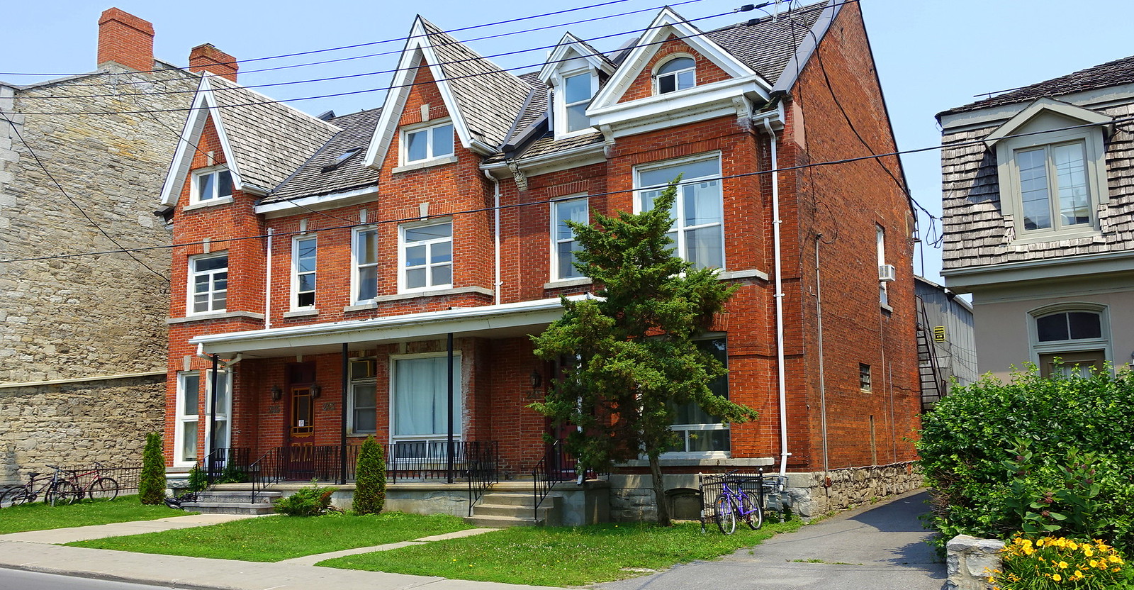 2453 BROCK Street Kingston. Flickr