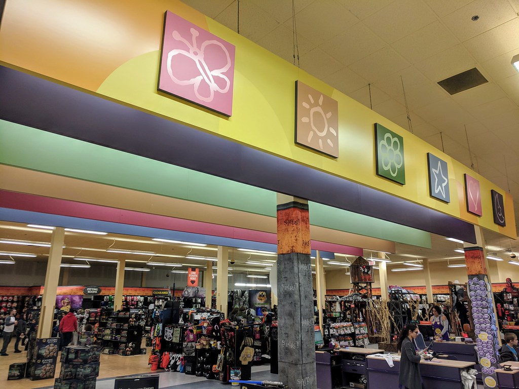 Spirit Halloween (Holyoke Mall, Holyoke, Massachusetts) a photo on