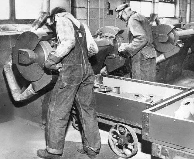 P15Q040 Neenah Foundry circa 1949. Neenah Historical Society