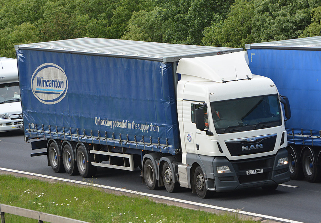 Wincanton DG65NWF M6 Nr Killington Lake 16/06/2017 Harry's On The