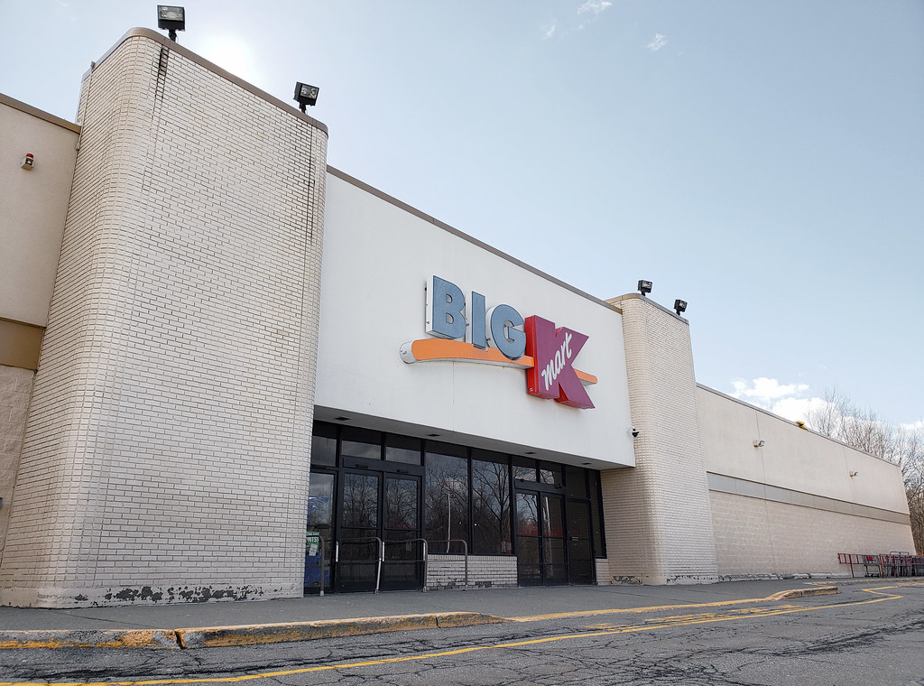 Vacant BIG Kmart Mahopac, NY The Caldor Rainbow Flickr