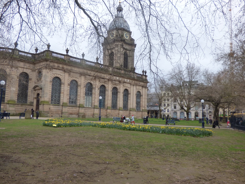 St Philips's Cathedral daffodils sponsored by Bistrot Pier… Flickr