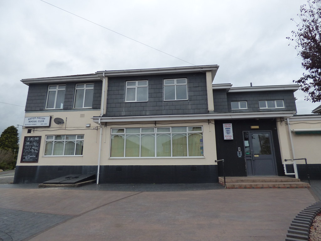 Aston Fields Social Club Stoke Road, Aston Fields, Broms… Flickr