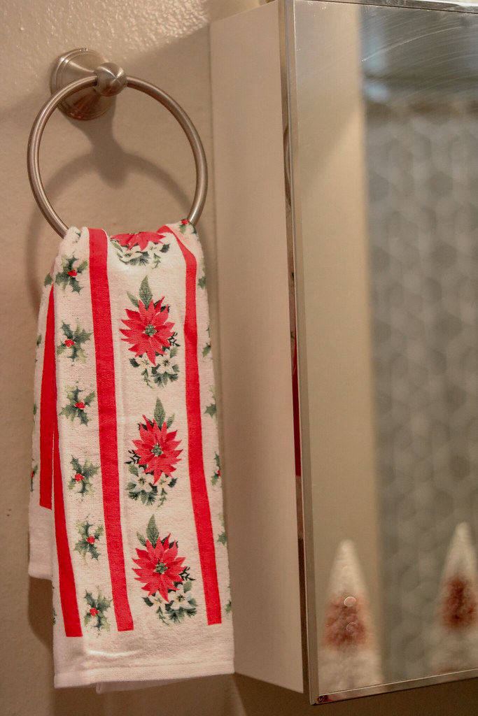 Seasonal Bathroom Decor on a Budget Made Easy UnbeatableC… Flickr