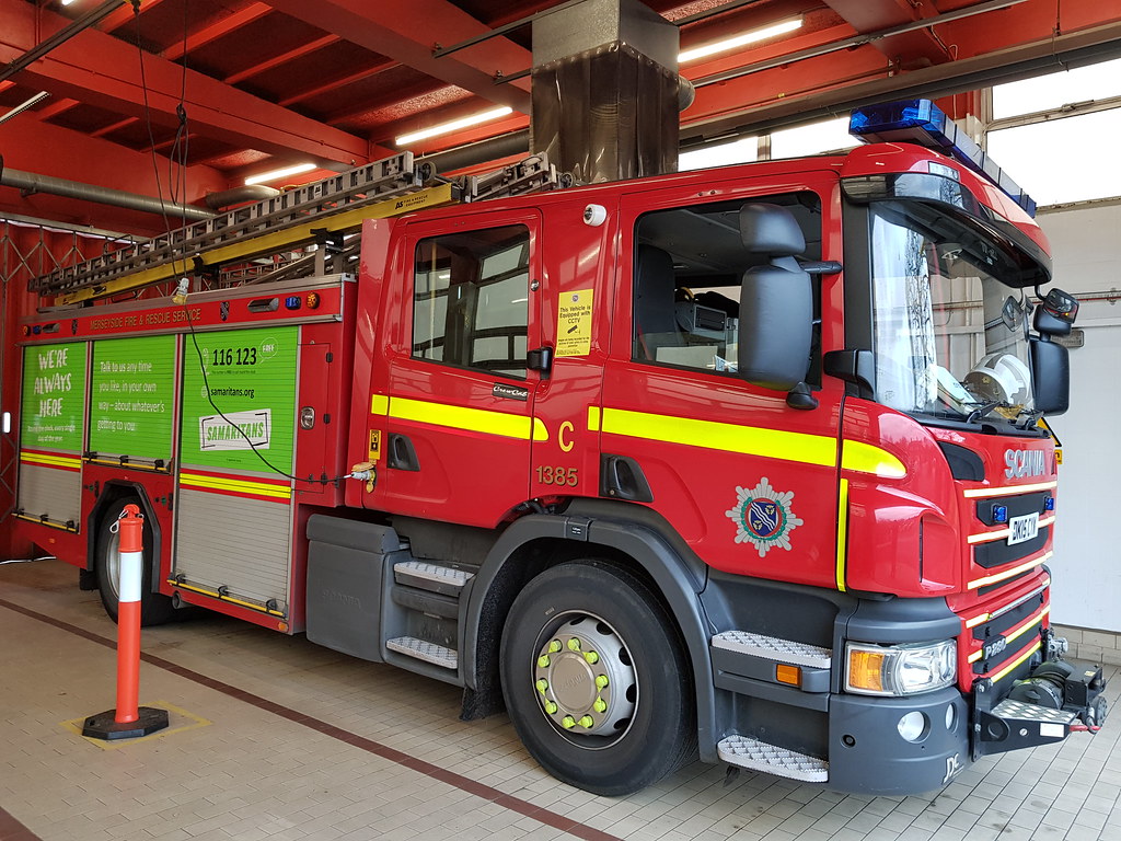 DK15CYW Merseyside Fire & Rescue Service Station Upton Ca… Flickr
