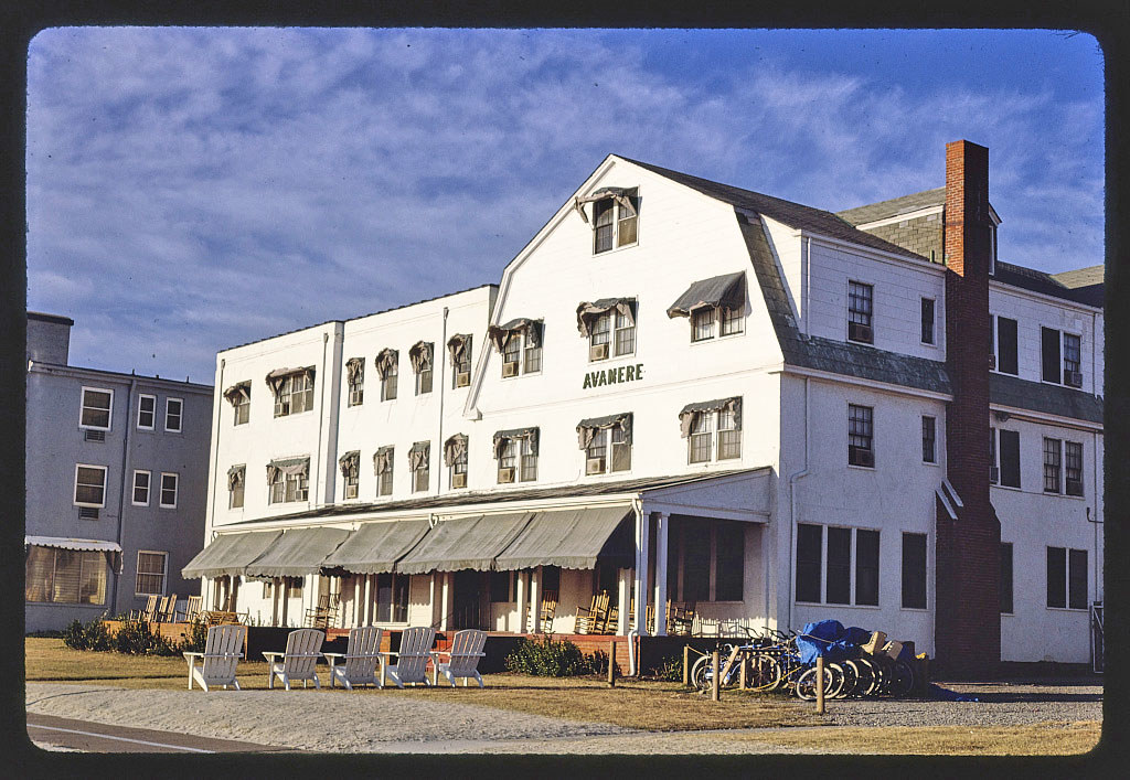 Avamere Hotel, Virginia Beach, Virginia (LOC) (1) David Valenzuela
