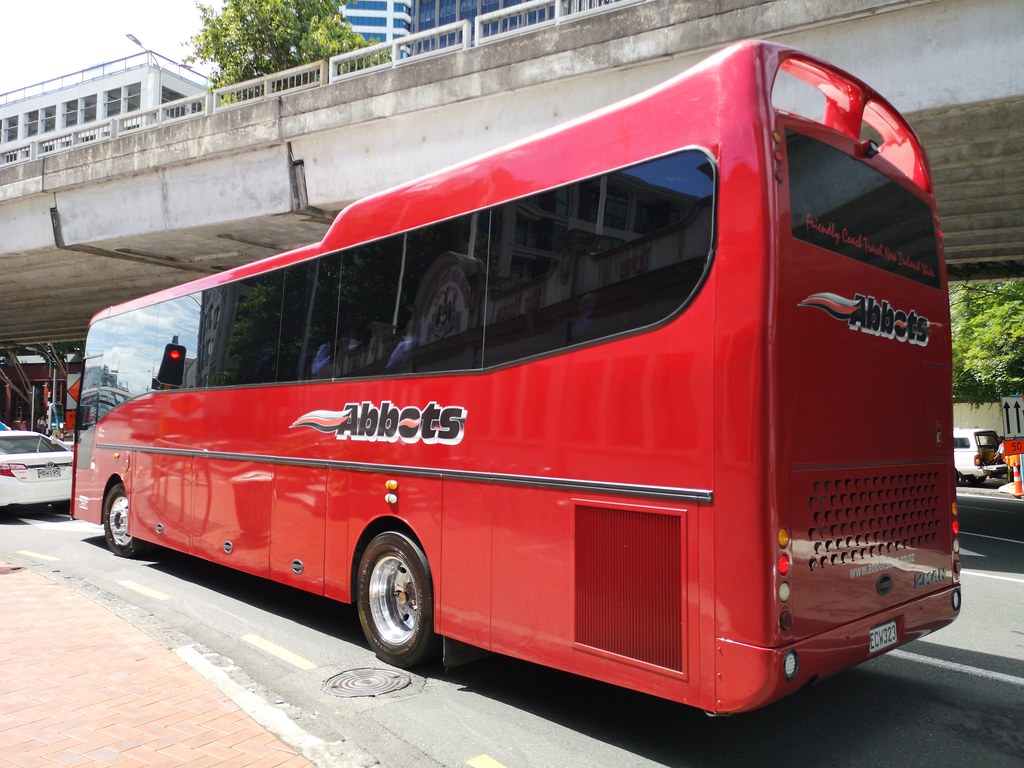Abbots coach in Auckland on 10/03/2019 rrem Nateydog001 Flickr