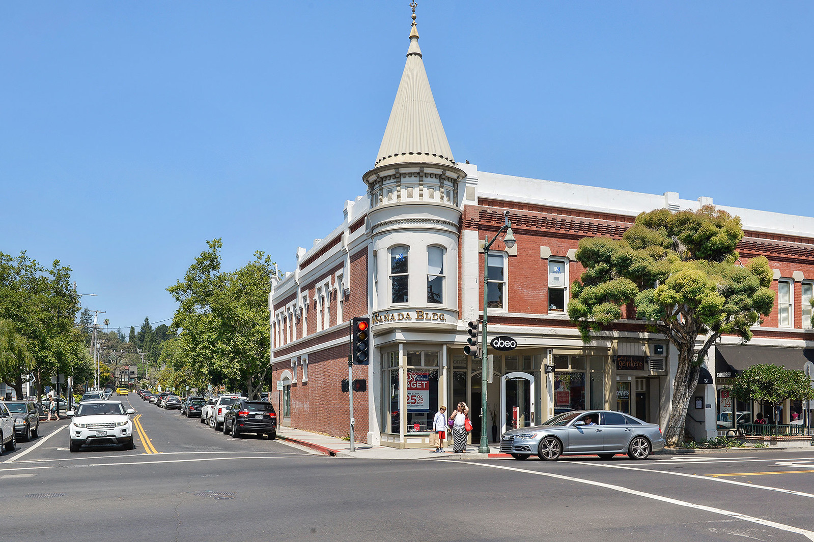 18000 Madrone Drive, Los Gatos Presented by Paula Leary & Terence
