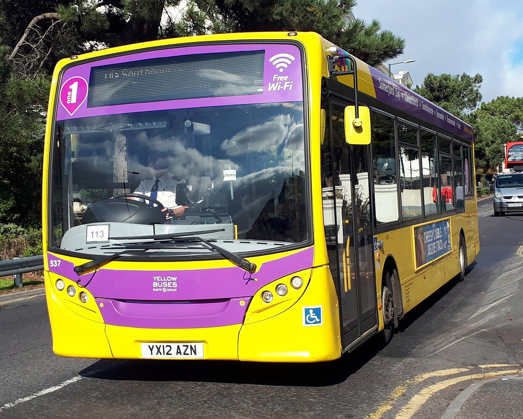 Yellow Buses 537 is on Bath Road while on route 1. YX12 … Flickr