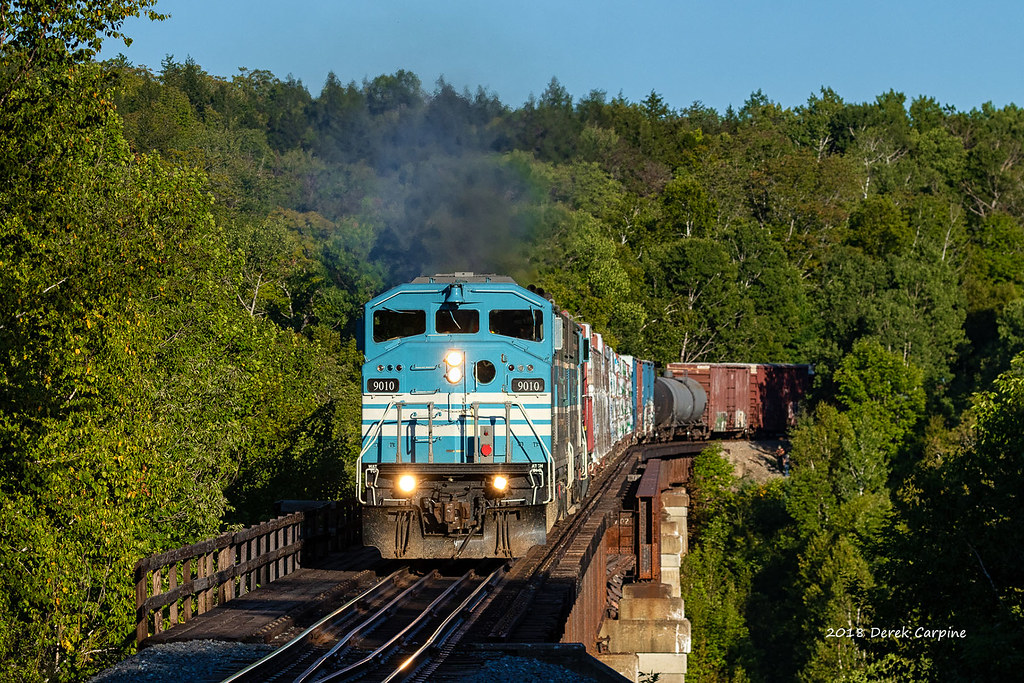 Onawa CMQ 9010 leads job 1 west across Onawa Trestle in th… Flickr