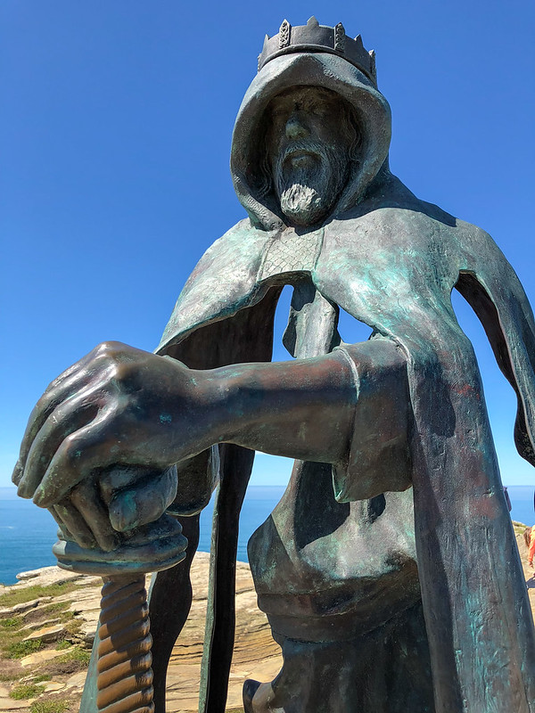 8Ft Bronze Statue Of King Arthur Keeps A Watchful Eye Over The Atlantic