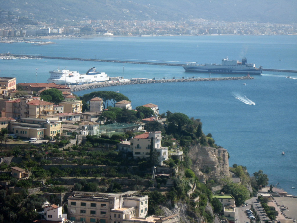 Salerno cruise port, 2 G Dowell Flickr