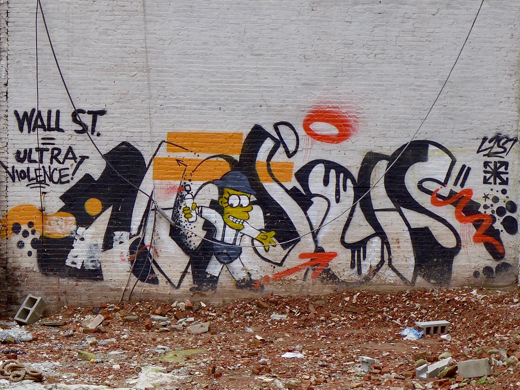 Wall St = Ultra Violence Street art in an empty lot on Nas… Flickr