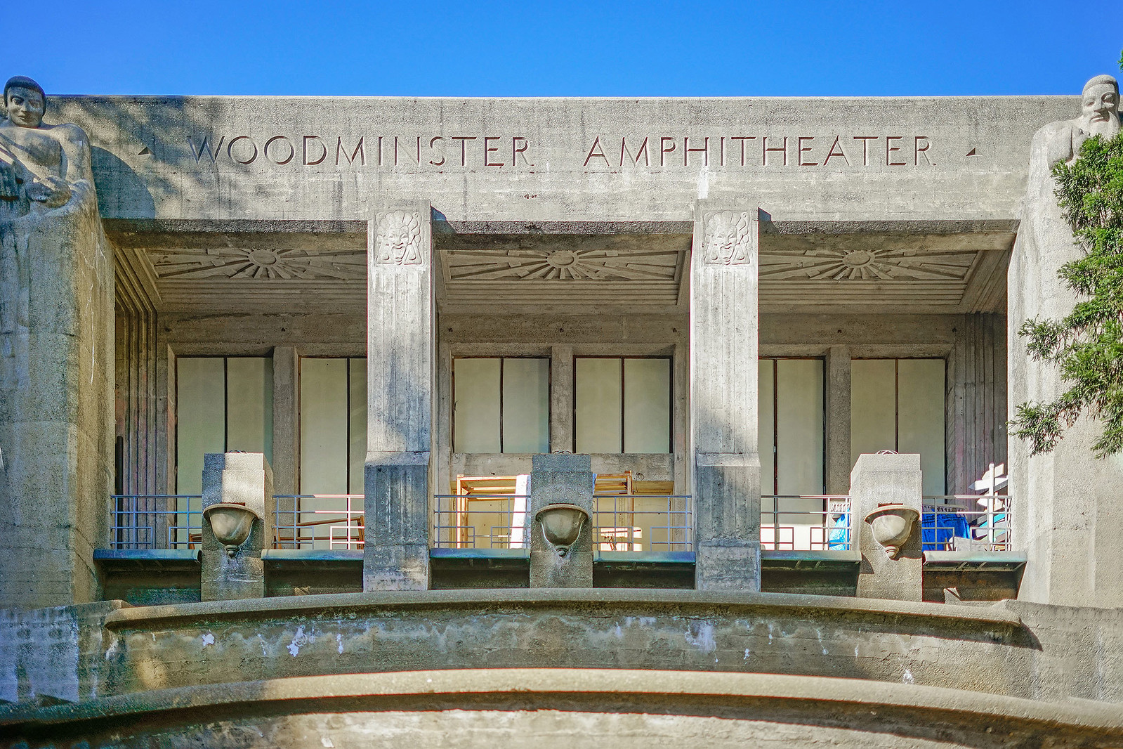 6533 Castle Drive, Oakland Presented by Rose Krinks