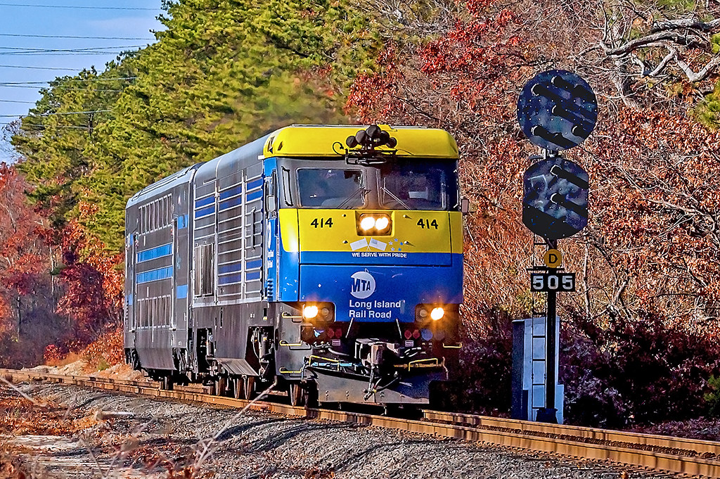 LIRR414 LIRREMDDE30AC 414 Holtsville NY 12/2/16 Chris Allen Flickr