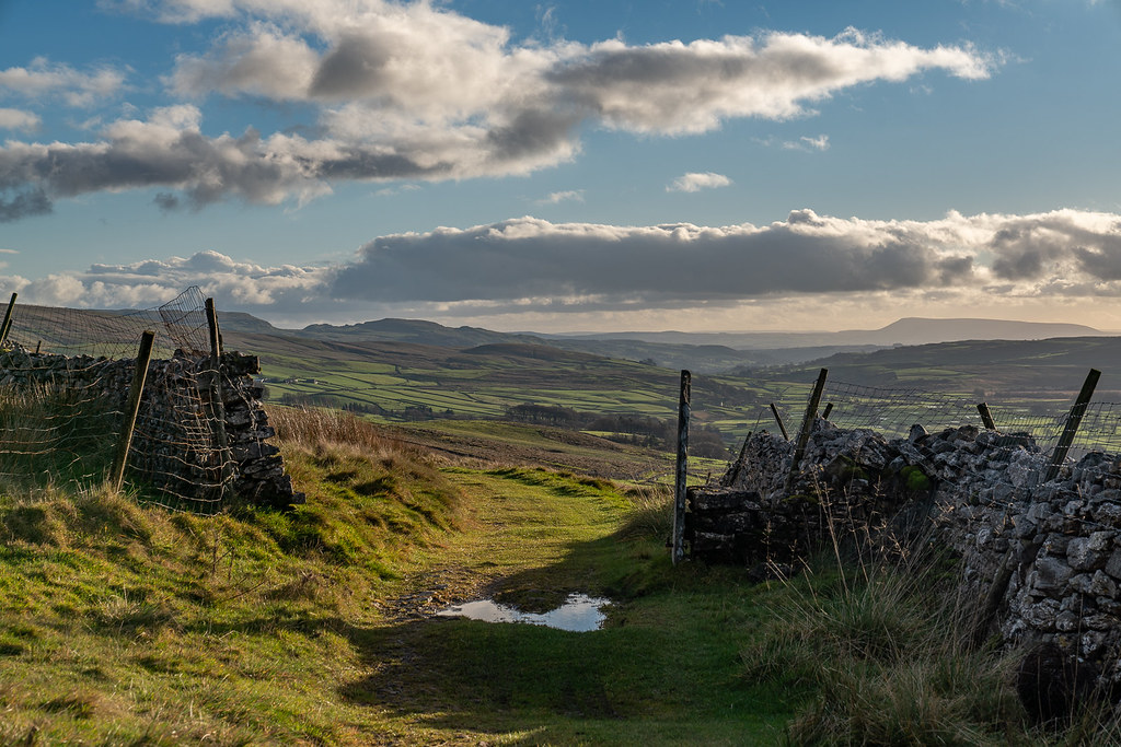 Harber Scar Lane looking towards Lancashire Martyn Fordham Flickr