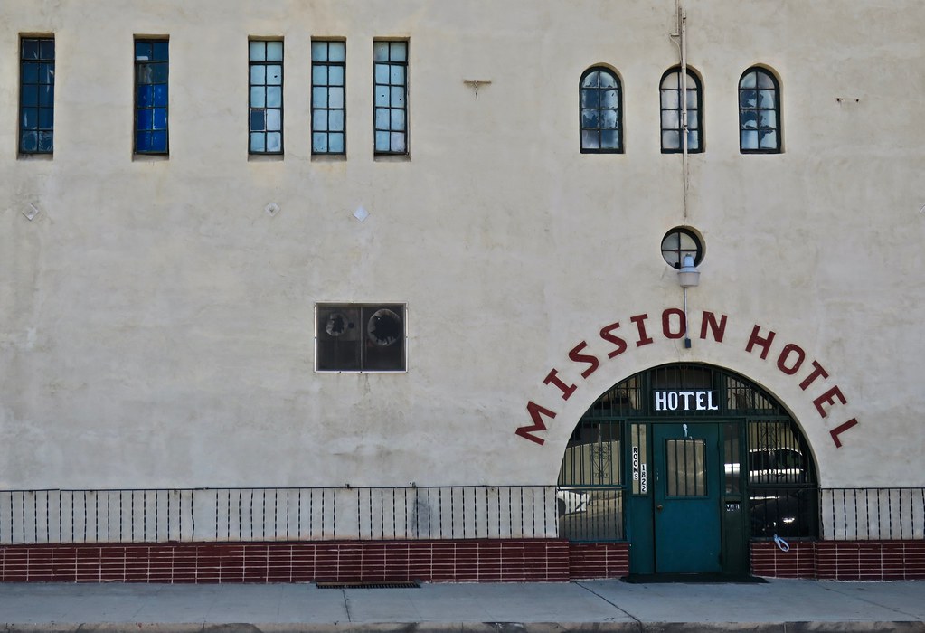 Mission Hotel, Bakersfield, CA Mission Hotel, 1822 M Stree… Flickr
