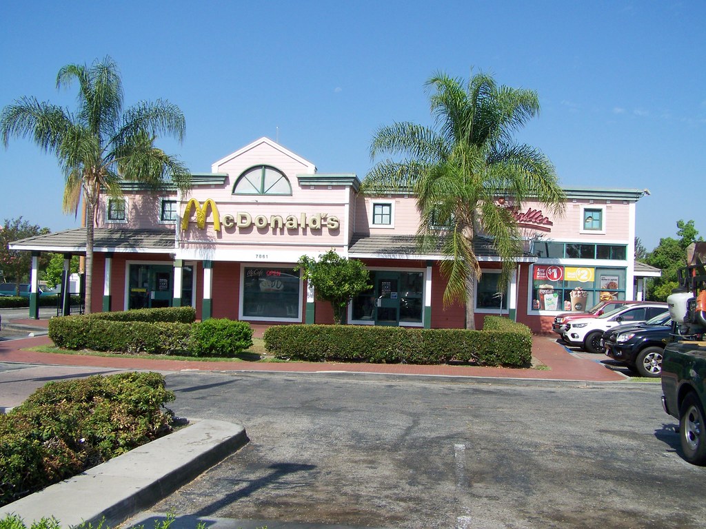100_50141 7861 Beach Blvd,Buena Park,California ncokecan Flickr
