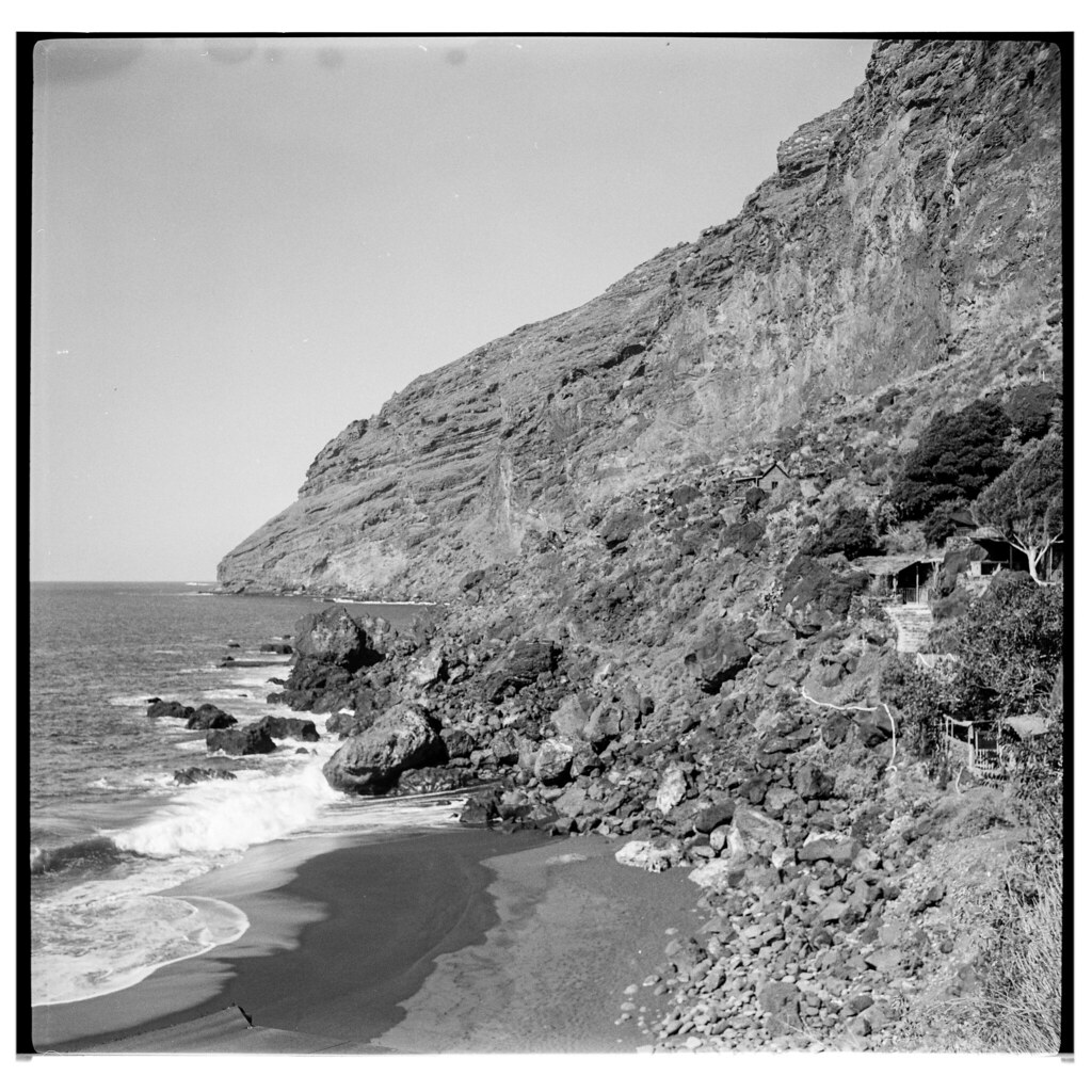 La Veta Ilford HP5+, exposed ASA 400, developed for 8 Mi… Flickr