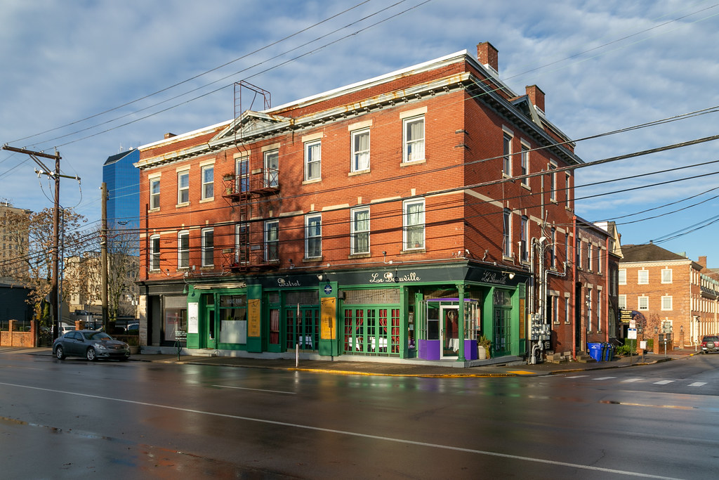 Building — Lexington, Kentucky Christopher Riley Flickr