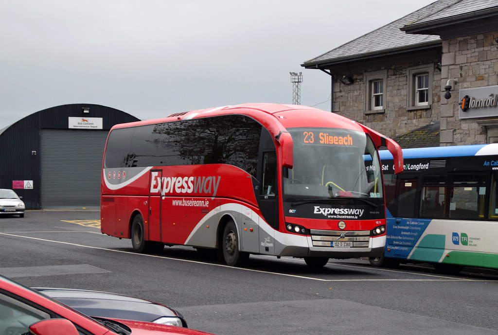 Bus Eireann VE11 Seen at Longford Rail Station while opera… Flickr