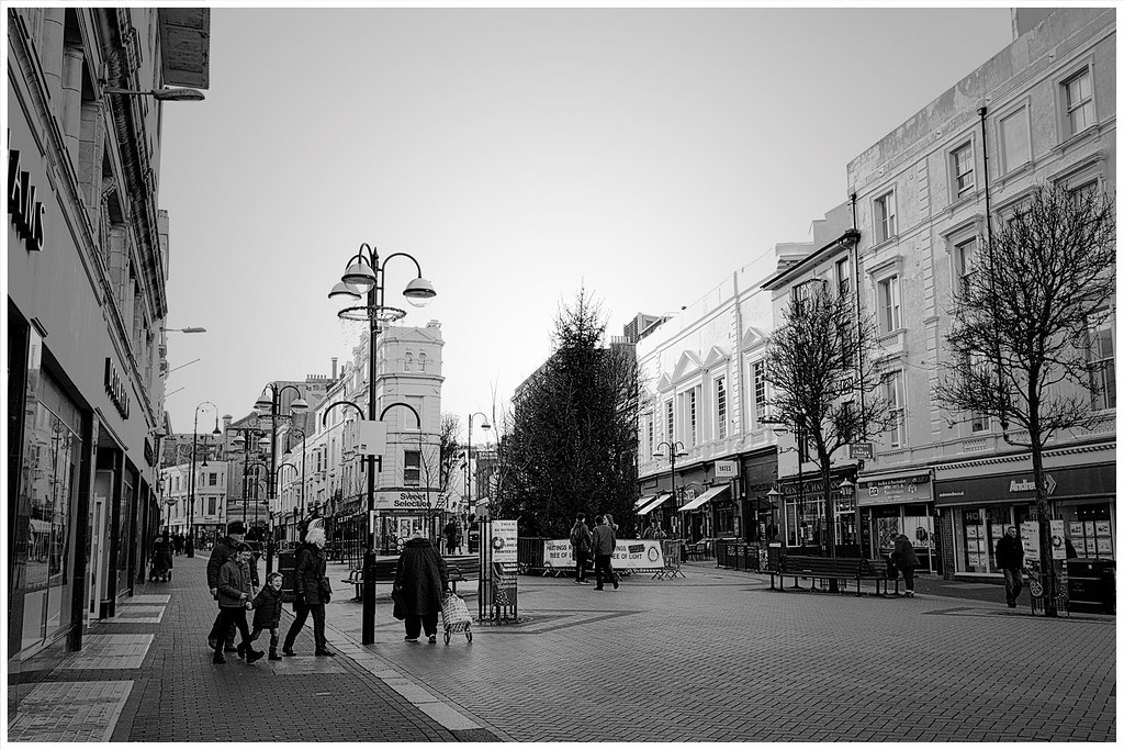 Just a black and white town 4, Hastings. Tokina 1228mm le… anthony allan Flickr