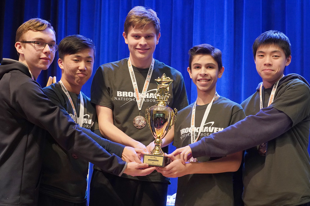Island Trees High School Wins Regional High School Science Bowl at