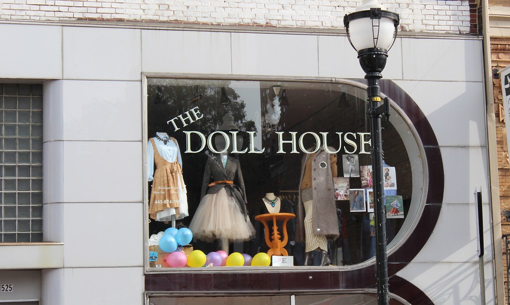 01a.SundayWalk.BaltimoreMD.18November2018 THE DOLL HOUSE B… Flickr