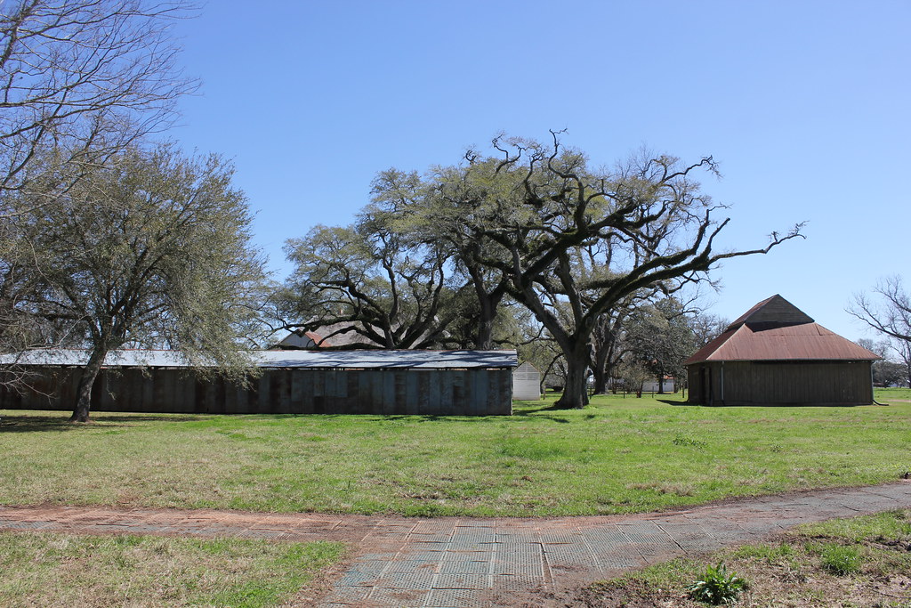 Oakland Plantation, Natchez, LA Nicolas Henderson Flickr