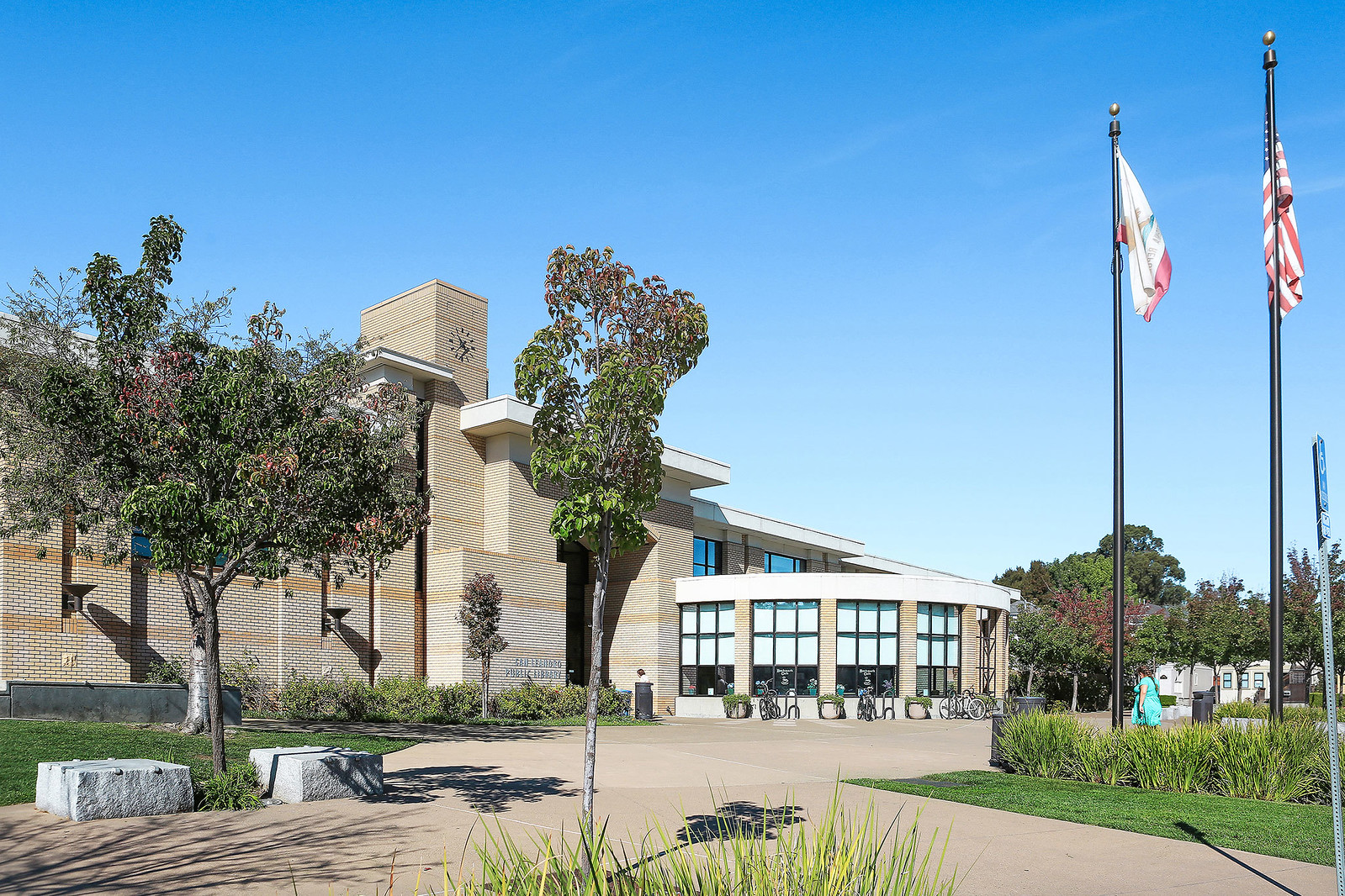 1300 Parker Street, San Leandro Presented by Heather Webster & Julie