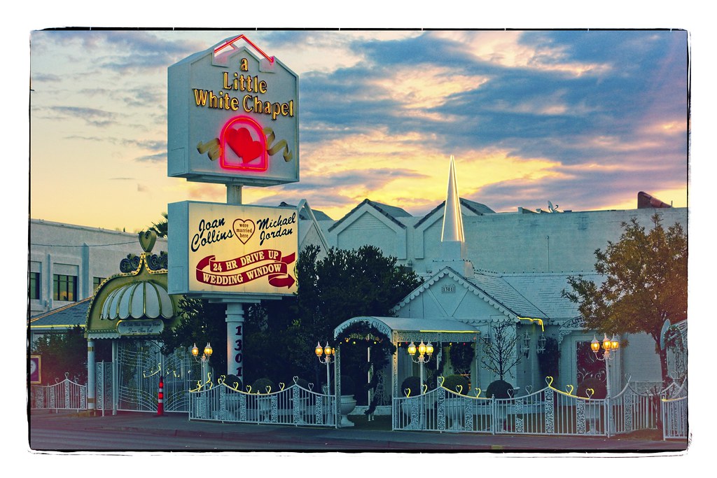A LITTLE WHITE CHAPEL Las Vegas, Nv. 24 hour drive thru