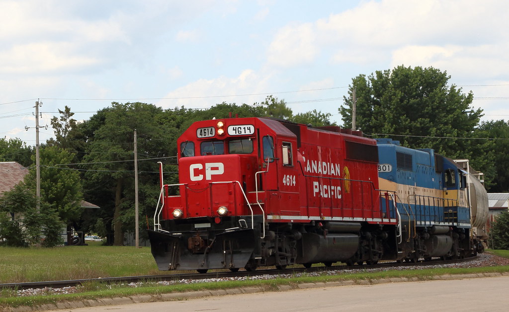 Savanna to Clinton local This job runs 7 days a week some … Flickr