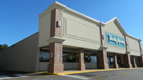Tuesday Morning Tuesday Morning (13,230 square feet) 237 S… Flickr