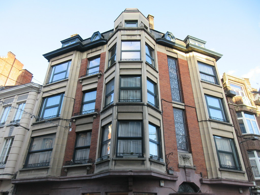 Apartments, corner on Rue des Carmes, Namur, Belgium Flickr