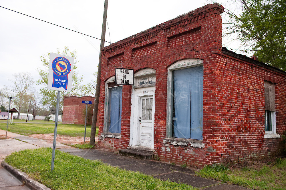 Old Bank Building In Olar, South Carolina Deserted bank in… Flickr