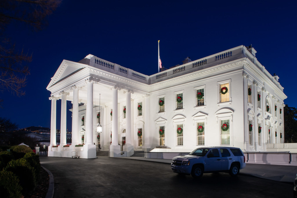 White House Christmas 2018 The White House at night with C… Flickr