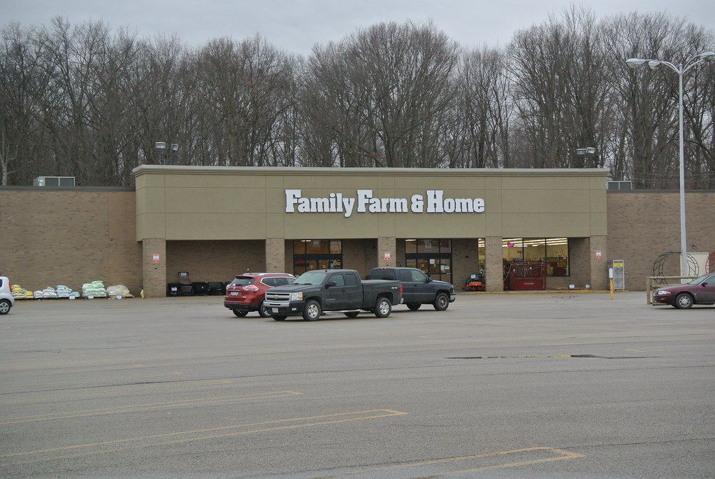 Family Farm & Home Youngstown OH gameking3 Flickr