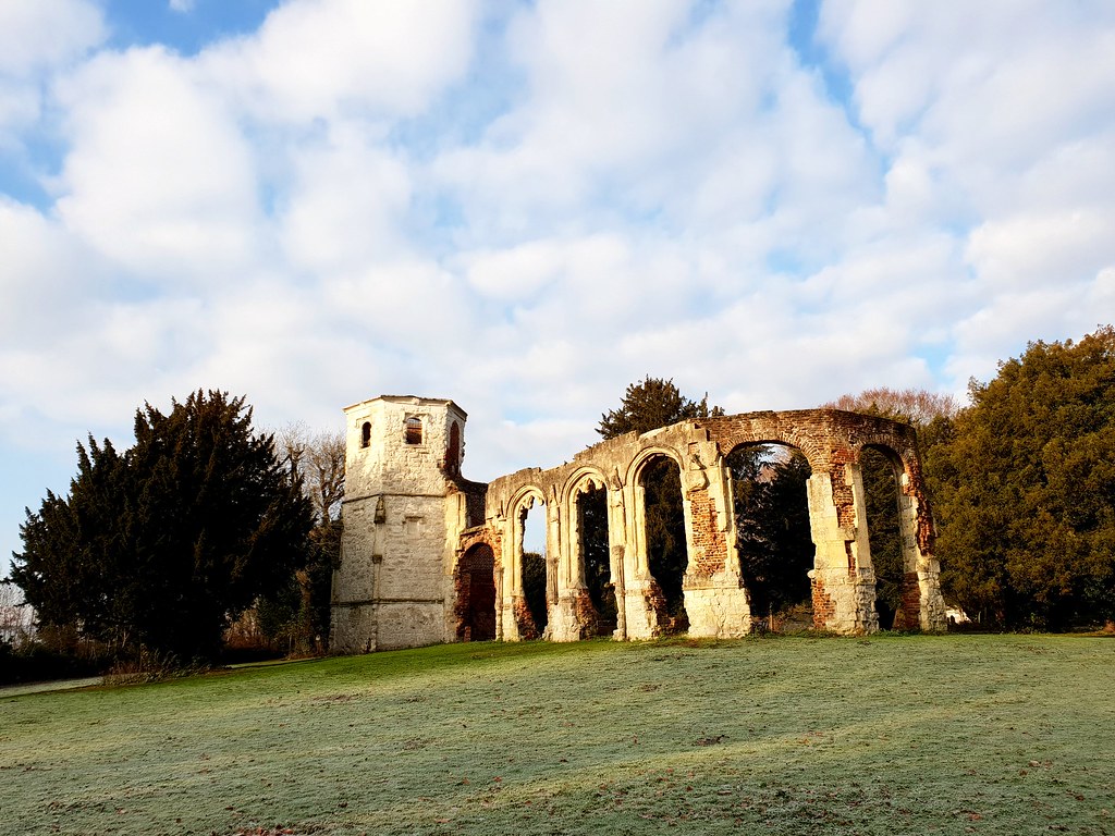 Chapel of the Holy Ghost, Basingstoke, 2018. paulofmaryjane Flickr