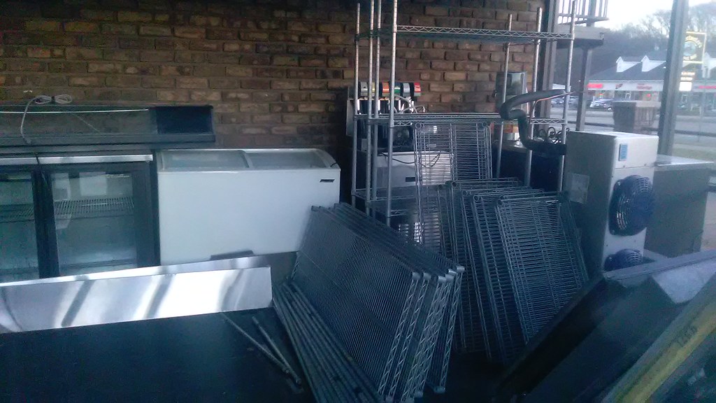 Wayside West Kalamazoo, MI [CLOSED] Sports bar on Stadiu… Flickr