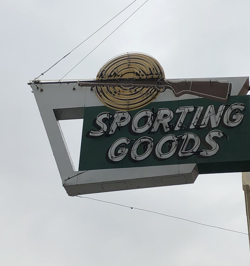 POWDER HORN SPORTING GOODS BOZEMAN MONTANA 44 U.S. 191. Frank