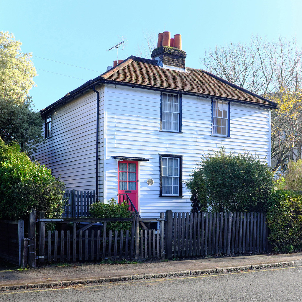 10 & 12 Hook Rd / Epsom Grade II listing "C18. Weatherboa… Flickr