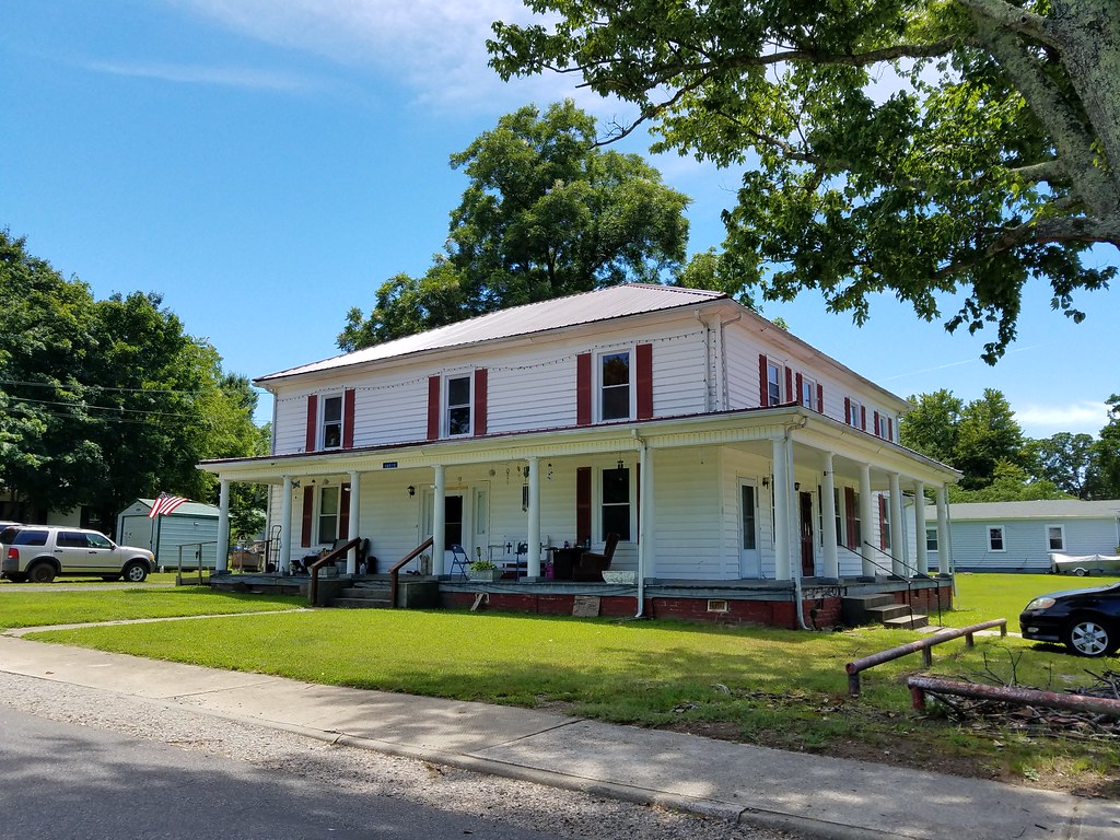house in McKenney, Virginia smartphone dump Kipp Teague Flickr