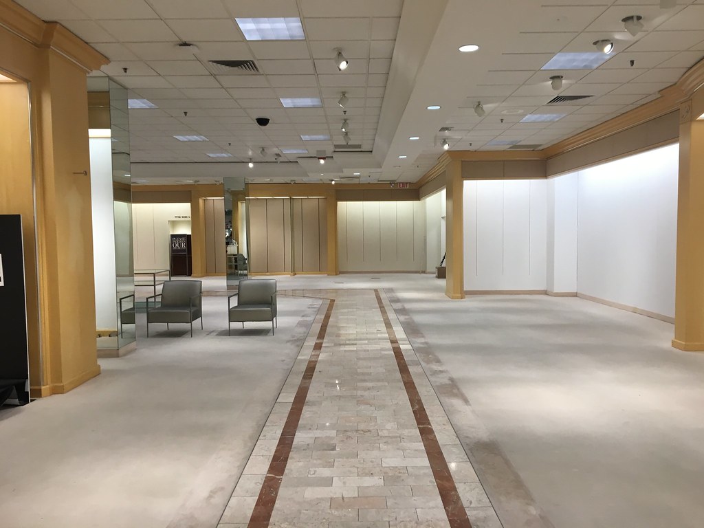 Lord and Taylor ClosingOakbrook CenterOak Brook, Illinoi… Flickr