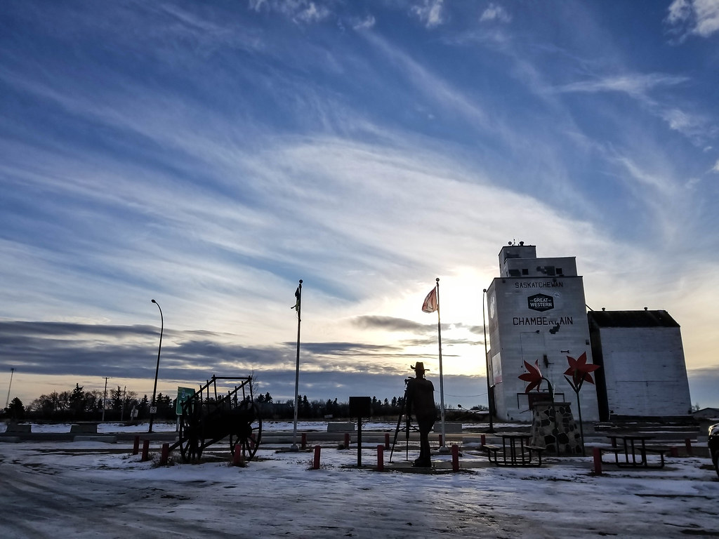 Standing tall Chamberlain, Saskatchewan Canada darletts56 Flickr