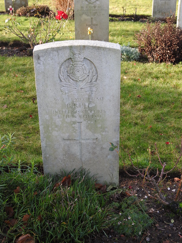 Weston Mill Cemetery, Plymouth 30 November 2018 One of two… Flickr