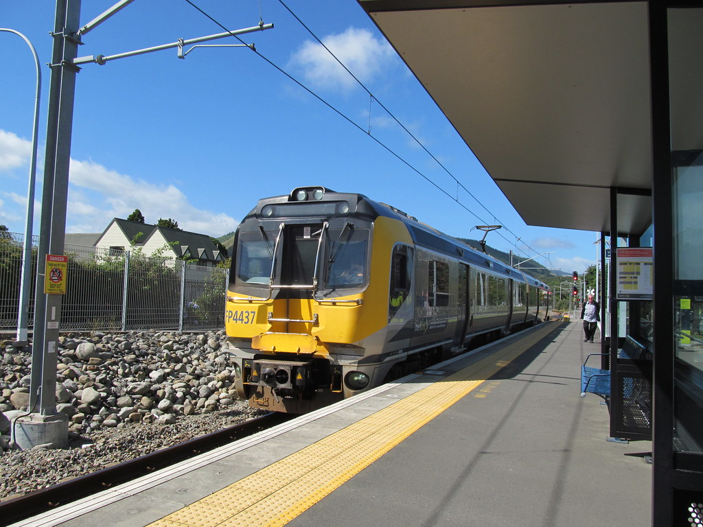 Metlink (Transdev) FP/FT 4437 at Waikanae 8/1/2019 Flickr