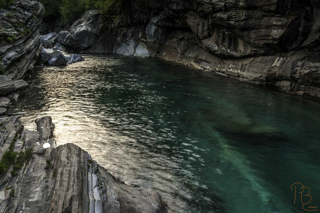 _D3X5808 copieII Elle coule la rivière et son eau claire q… Flickr