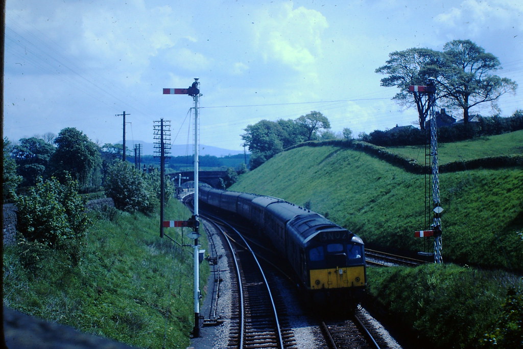PICT0418 A Class 25 takes the Barrow road at Wennington wi… Flickr